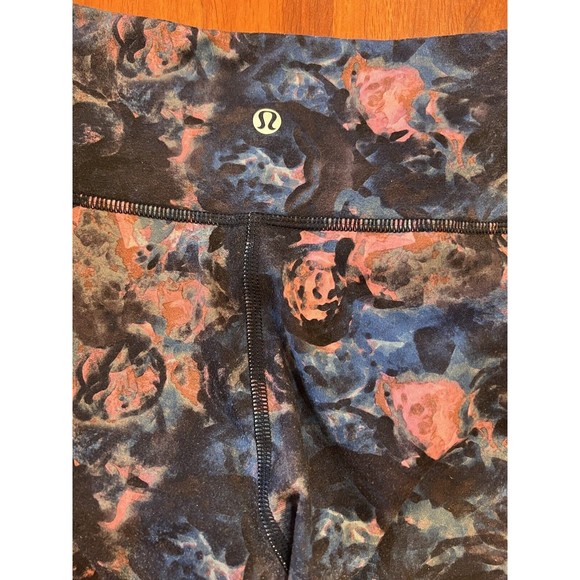 LULULEMON CROPPED MIDRISE WUNDER UNDER LEFGINGS..! Size 6 - Picture 4 of 10